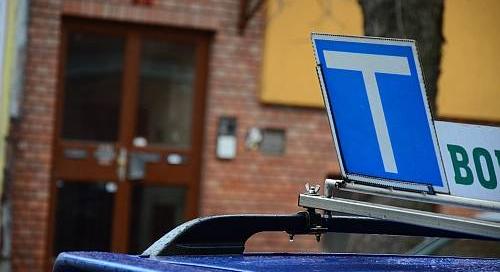 Olcsók vagyunk: fogászat után jogosítványért is ide jönnek az osztrákok