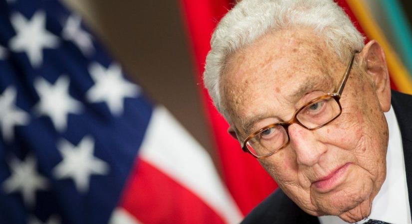 Elhunyt Henry Kissinger
