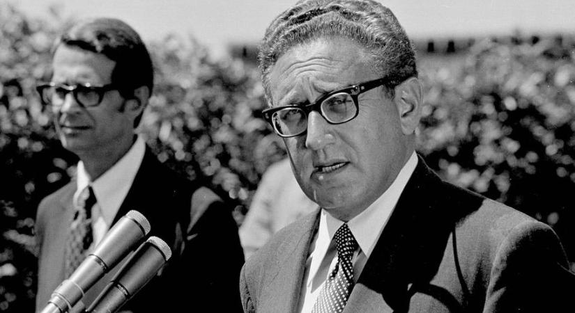 Száz éves korában elhunyt Henry Kissinger  videó