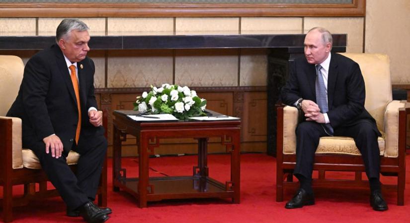 Orbán és Putyin férfibarátságáról ír a Politico