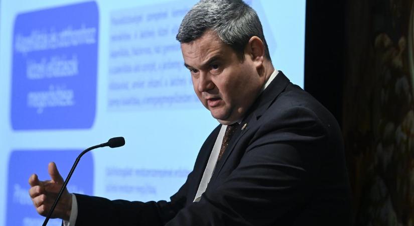 Állami egészségügy: jövőre érkezhet az online időpontfoglalás