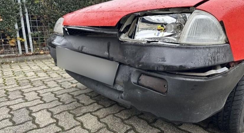 Jogsi nélkül vezetett és okozott balesetet a dunaújvárosi sofőr