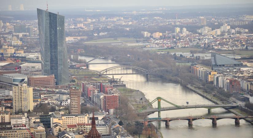Erre esik az euró: a piacok szerint közel az első kamatvágás