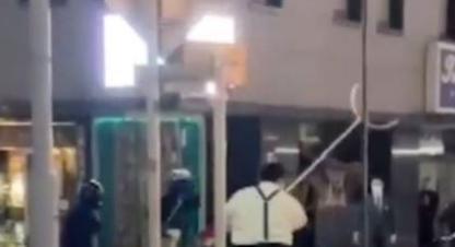 Ősi szamurájfegyverrel kergették el a bolti tolvajokat Japánban - videó