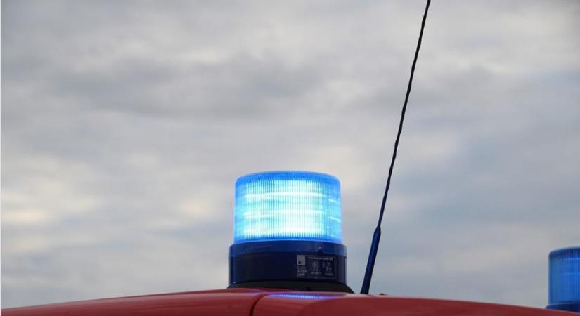 Gyorsdarabolóból kipattanó szikra gyújtott meg egy autót Celldömölkön