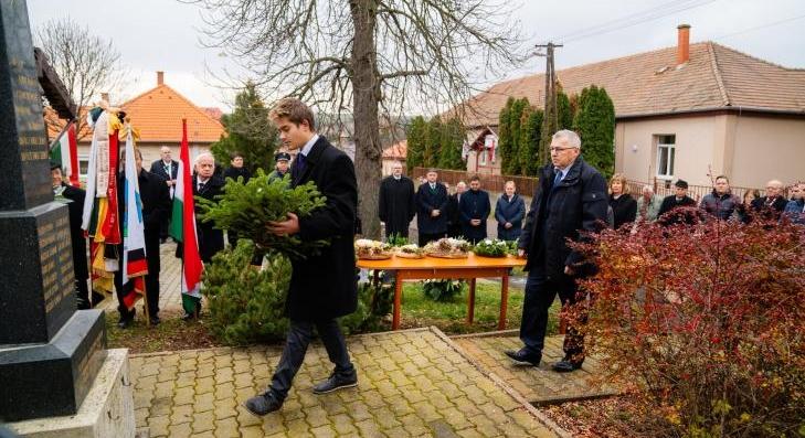 Ünnepi mise Rózsaszentmártonban 