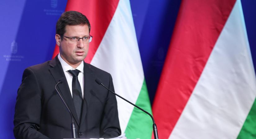 Gulyás Gergely: Támogatást kapnak a vállalkozások a zöldenergia tárolására
