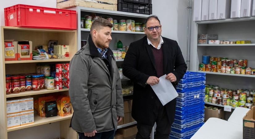 Tartós élelmiszereket, édességet és gyümölcsöt várnak az idén