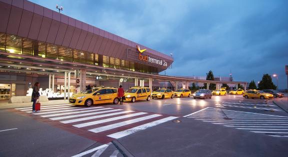 Heteken belül tulajdont szerez a reptérben az állam