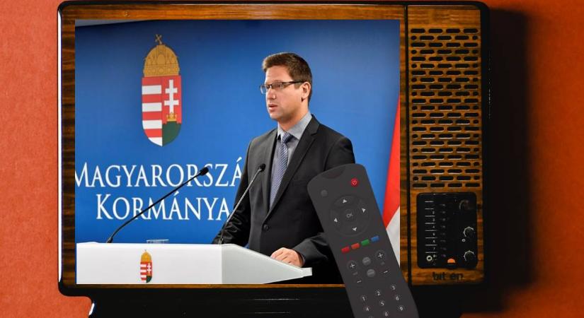 Félórás késéssel, de befutott a Gulyás-Szentkirályi páros – Kormányinfó élőben