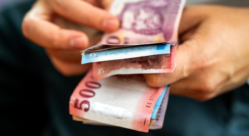 150 ezer forinton befagyott az adó-visszatérítés, a pénztárszövetség emelést szorgalmaz