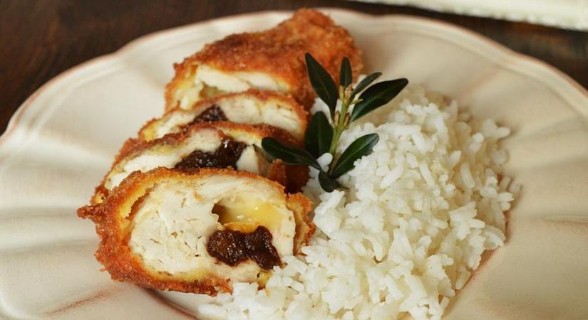Gabriella konyhája: Sajttal és aszalt szilvával göngyöl hús - recept