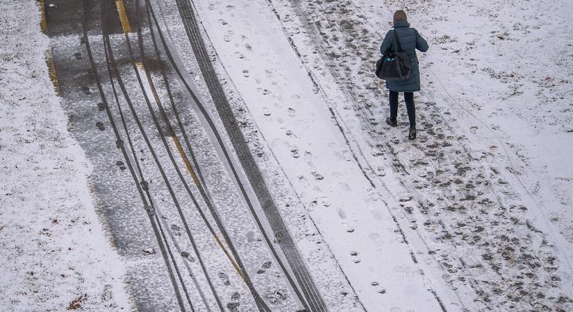 Havazott, és csúszik a járda? Só helyett ezt szórd az útra,és mindenki jobban jár!