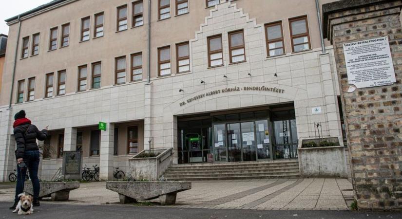 Egyeztetéseket sürget a gyarmati kórház ügyében a város polgármestere