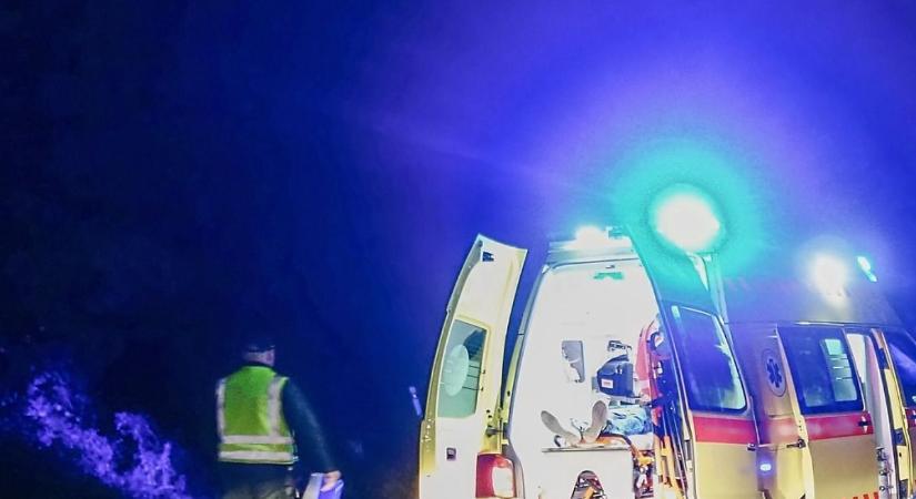 Gyalog mennek egy fejsérülthöz a mentők Felnémeten