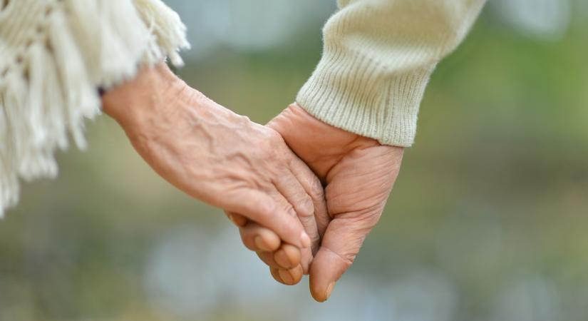 99 évesen adta be a válópert ez a férfi: kiderült, hogy 60 évvel ezelőtt megcsalta a felesége