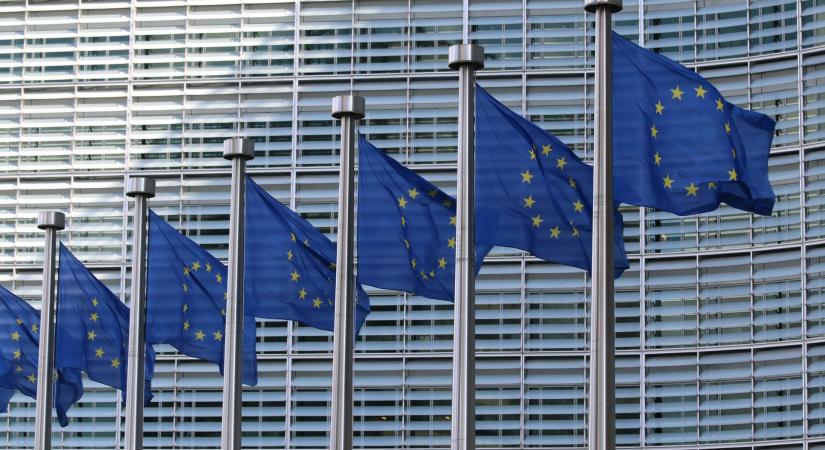 Az euróövezetben nem változott a munkanélküliségi ráta októberben