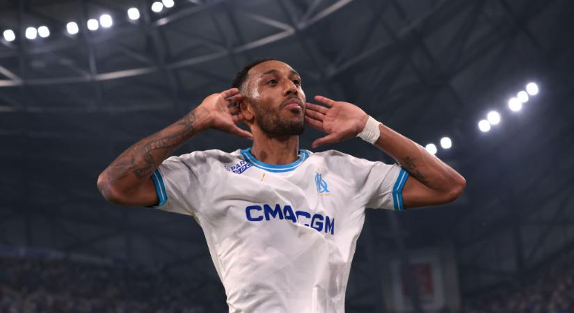 Hatalmas ollóval köszönt be Aubameyang az Ajax ellen – videó