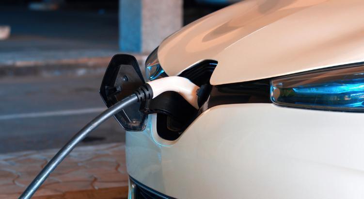 Komoly növekedés várható a globális piacon: dinamikus bővülés előtt áll az elektromos járművek töltési infrastruktúrája