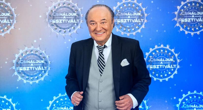 Korda György leesett a színpadról, csúnyán végződött a koncert a stadionban, de már ő is csak nevet rajta