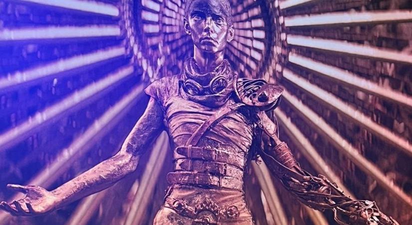 Furiosa: Egy promóciós plakátnak köszönhetően először láthatjuk Anya Taylor-Joyt a Mad Maxes karaktereként