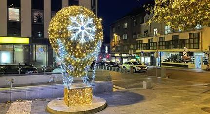 Pécs utcái ünnepi díszbe öltöztek