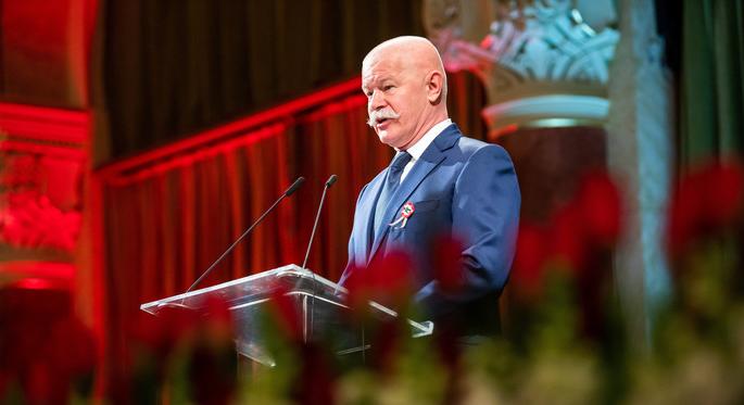 Csák János: „Vannak, akik nehezen viselik Lacit”
