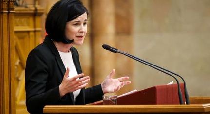 Kunhalmi Ágnes: sunyi és gyáva nindzsák maguk, mind ahányan vannak!