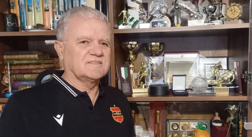 A nagyrédei testnevelő 43 éve tartó pályafutás végére tett pontot