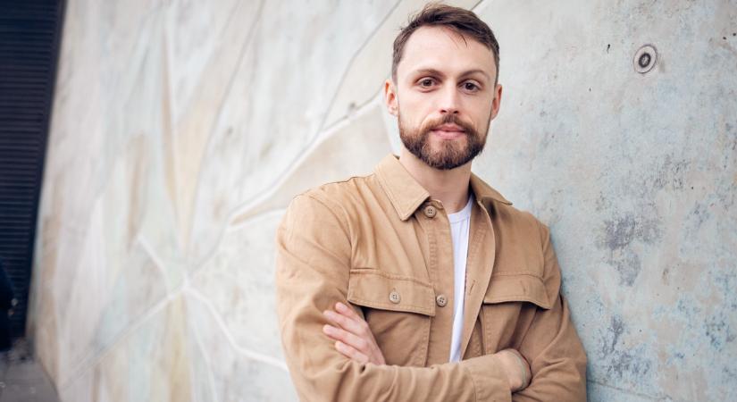 Pénteki kultúrrandi Ryan Lane zenész-szoftverfejlesztő-műfordítóval