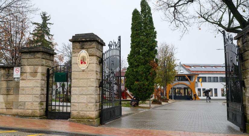 Átadták a Litéri Református Általános Iskola új épületét