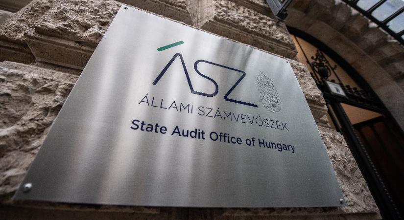 ÁSZ: Szabálytalanul kárpótolta a külügy a brexit magyar veszteseit