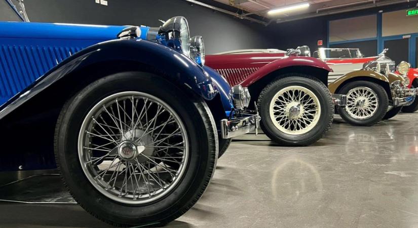 Megnyílt Magyarország egyik legkülönlegesebb oldtimer autós kiállítása