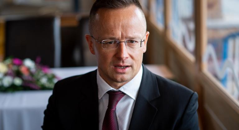 Szijjártó Péter eddig nem ismert részleteket árult el az Indexnek a magyar állampolgárságú túszok kiszabadításáról