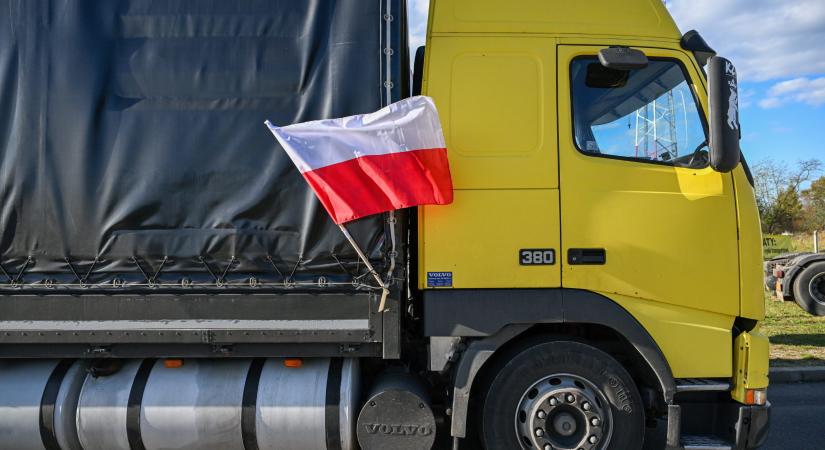 Működik a lengyel fuvarozók blokádja az ukrán gabona ellen