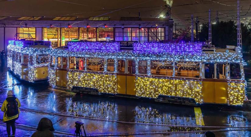 Újra elindult a BKV fényflottája, idén 9 járművet díszítettek ünnepi fényekbe