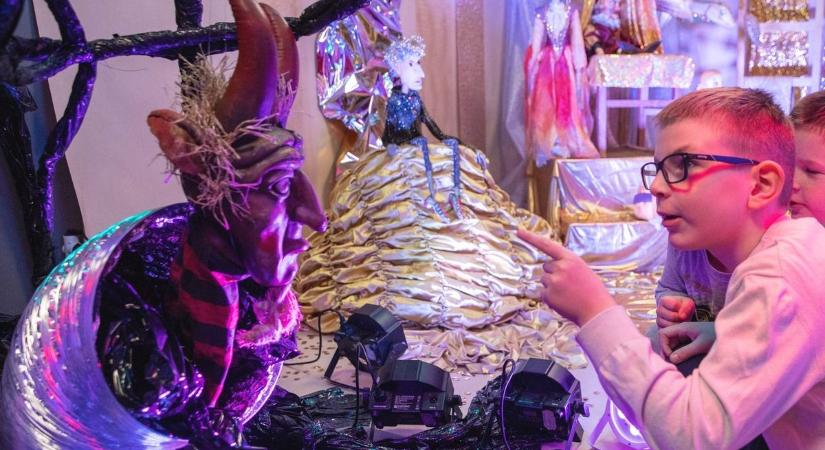Színek megnyilatkozásai címmel nyílt kiállítás a Vojtinában - fotókkal