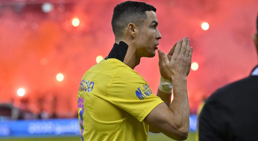 Messi nevét skandálták a szurkolók, miközben milliméteres les miatt vették el Ronaldo gólját