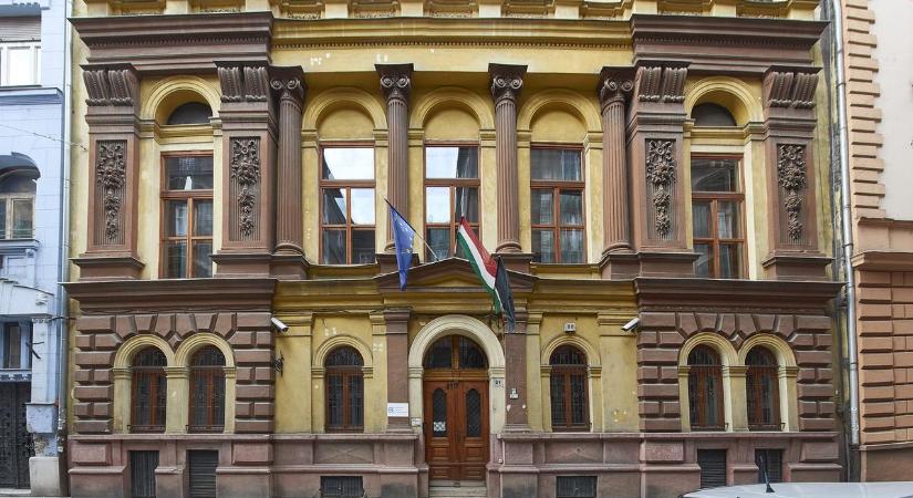 Az országos kórházi főigazgató két helyettesét is kirúgták