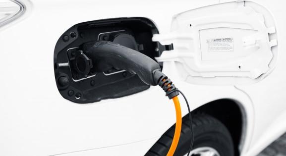 E-autósok figyelem! A Mol után eredtek az osztrákok