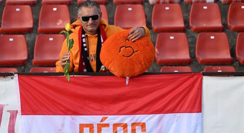 A komlóiak az egri várat ostromolnák, a PMFC pedig Szegeden alkotna maradandót