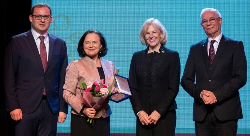 Hűvösvölgyi Ildikó: A szívemben öröm van, hála és szeretet
