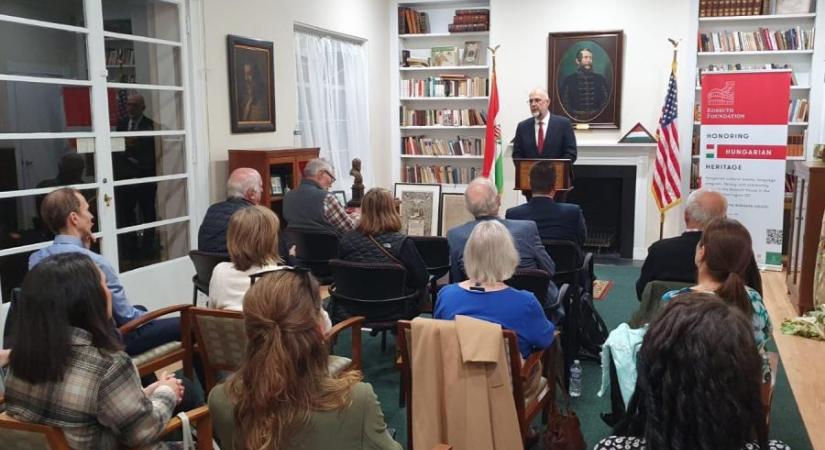 Magyar- és demokráciaellenességtől, antiszemitizmustól tart Romániában Kelemen Hunor
