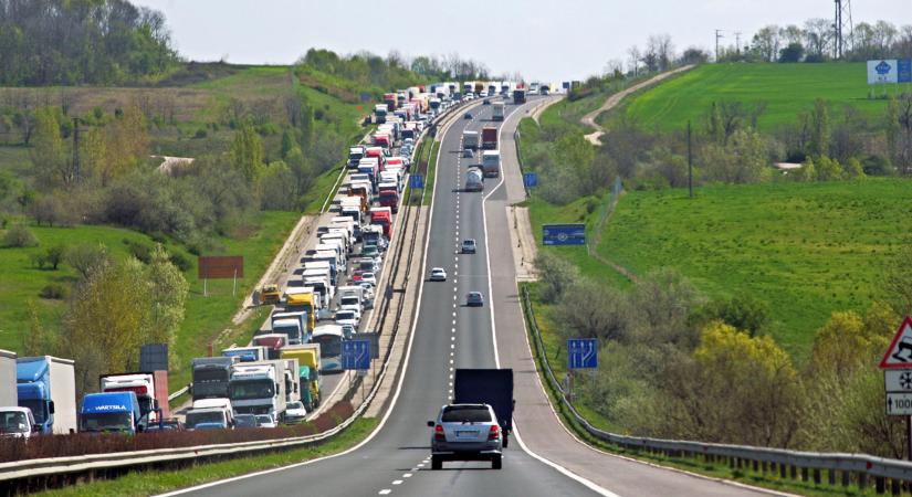December 15-én adják át az M1-es autópálya pátyi lehajtóját