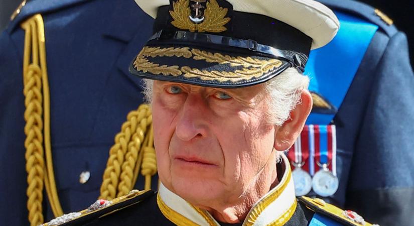 III. Károly „hatalmas, ijesztő kísérletre” figyelmeztet
