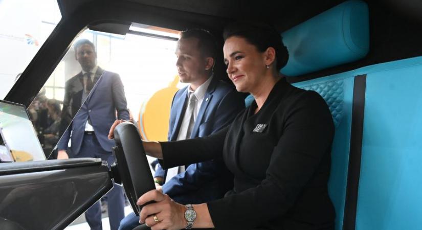 Novák Katalin a dubaji klímacsúcson is a gyermekvállalást szorgalmazta