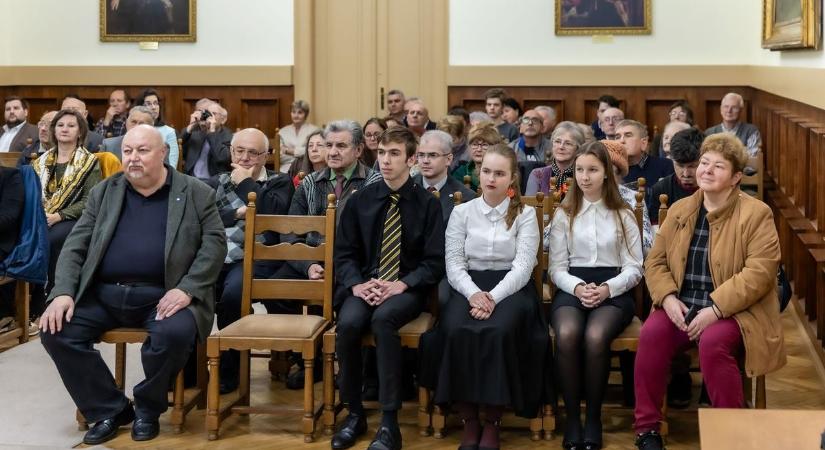 Bemutatták a 2024-es Békési Kalendáriumot