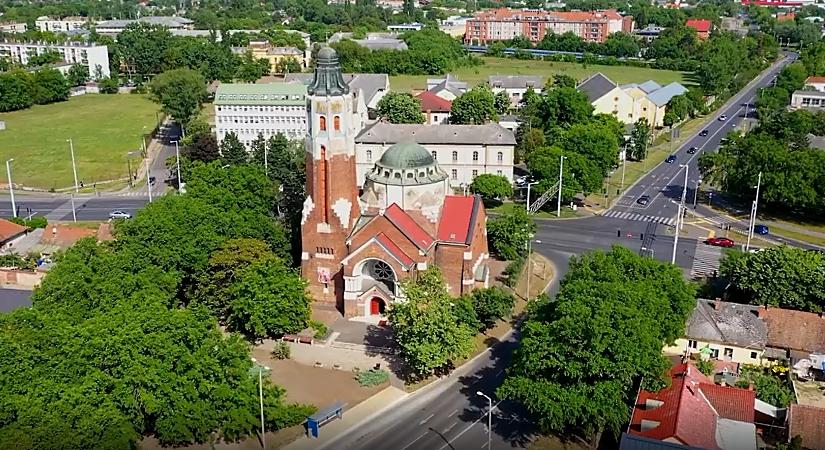 Hogy újul meg az Attila téri görögkatolikus templom? Benézhetünk a munkák kulisszái mögé