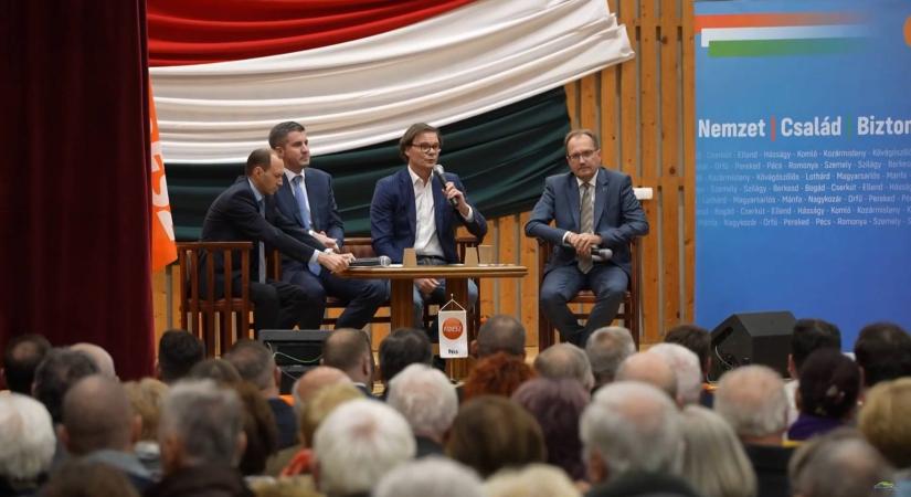 Sorsdöntő kérdések, nemzeti konzultáció, szuverenitás – Kocsis Máté fórumot tartott Pécsen