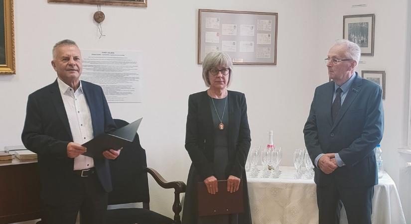 Pándy-emlékszobát avattak az intézői lakban